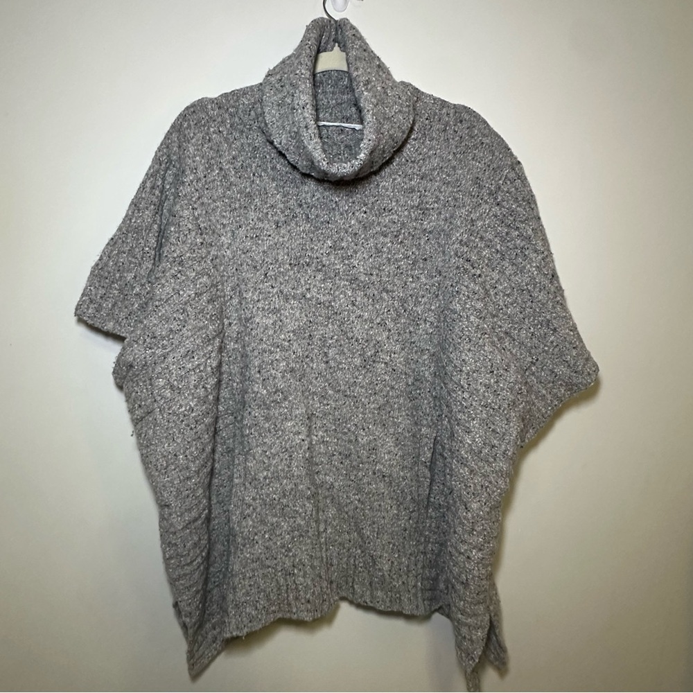 Athleta Womens Wool Knit Passage Donegal Gray Turtleneck Poncho Sweater Size S/M